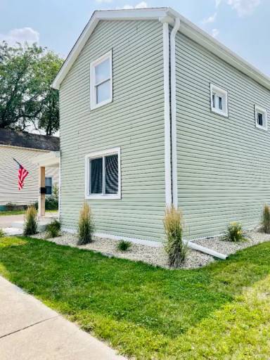 Main picture of 1034 Liberty St