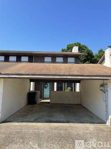 Main picture of 84 Santeelah St