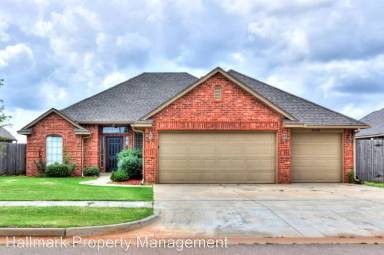 Main picture of 8908 SW 48th St