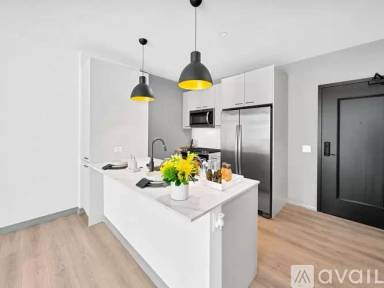 Main picture of Triangle Square Apartments