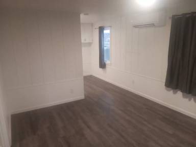 Main picture of 142 N. 7th Street - 1