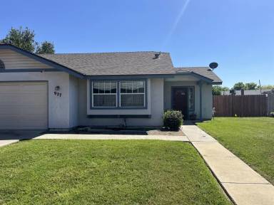Main picture of 927 Elderwood Ln