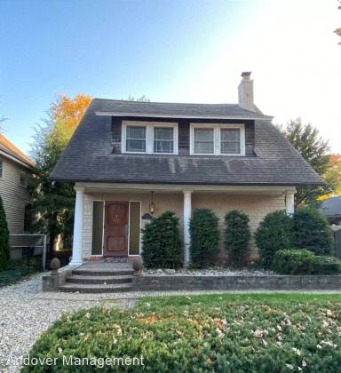 Main picture of 533 Oak Ave