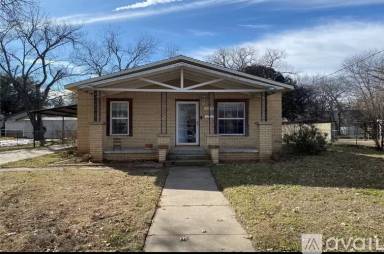 Main picture of 622 N Race St