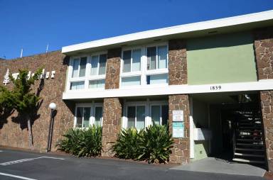 Main picture of 1839 Woodside Rd