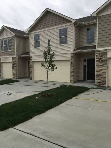 Main picture of 1404-32 NE Mary Ct