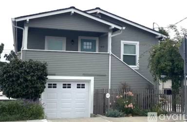 Main picture of 471 Cortes St