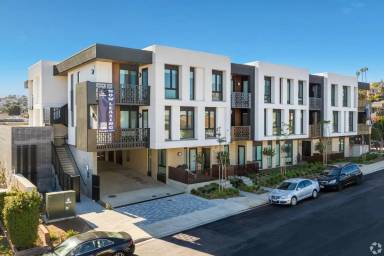 Main picture of New Construction Point Loma