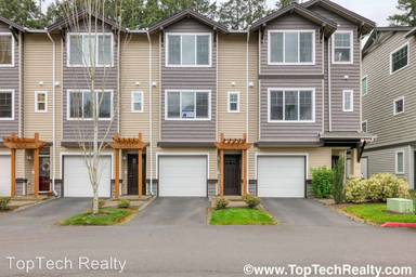 Main picture of 10540 NE Cedar Falls Loop