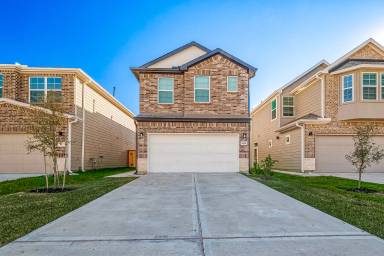 Main picture of 1451 Revolution Way