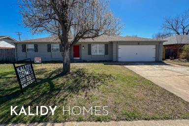 Main picture of 2404 SW 82nd St