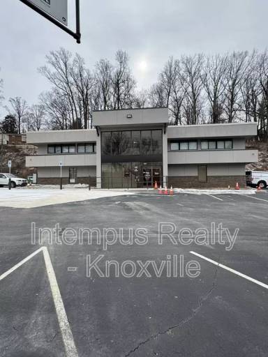 Main picture of 6515 Clinton Hwy