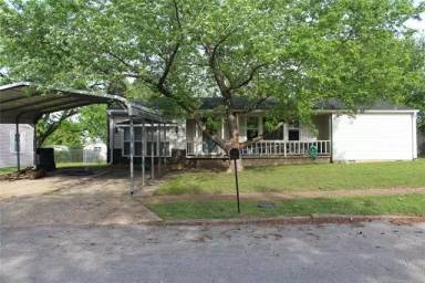 Main picture of 1126 N Oklahoma Ave