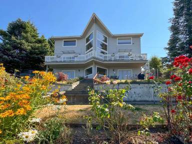 Main picture of 250 North St