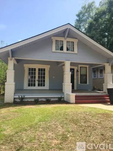 Main picture of 437 1/2 College St