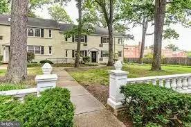 Main picture of 201 N Trenton St