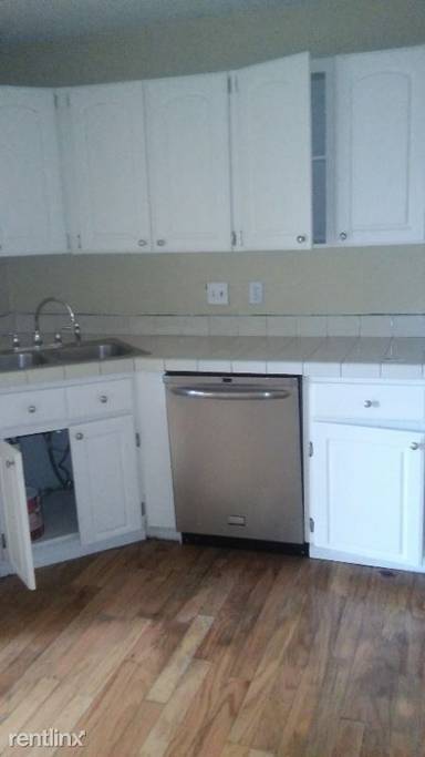 Main picture of 6920 Woodlake Dr