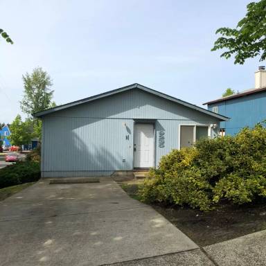 Main picture of 9235 NE Holladay St