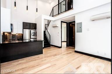 Main picture of 100A Broadway