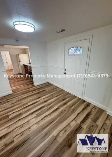 Main picture of 2104 W 13th St