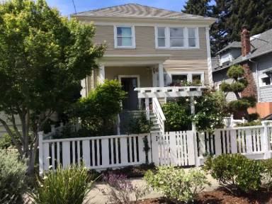 Main picture of 5582 Taft Ave