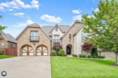 Main picture of 5106 S Sloan Cir