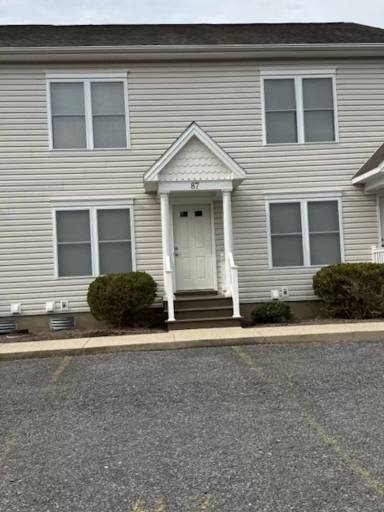 Main picture of 16 Ashley Ct