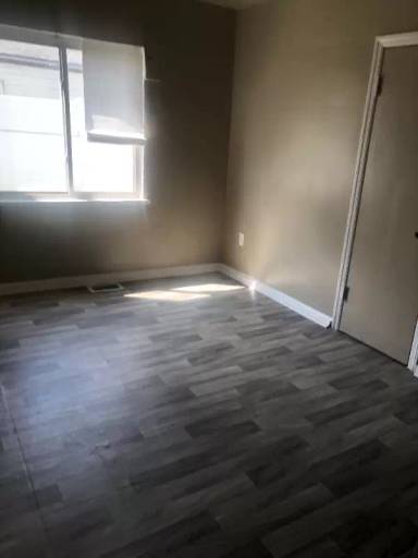 Main picture of 1773 W Mound St