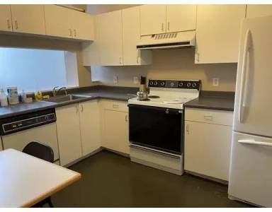 Main picture of 240 Heath St Apartments