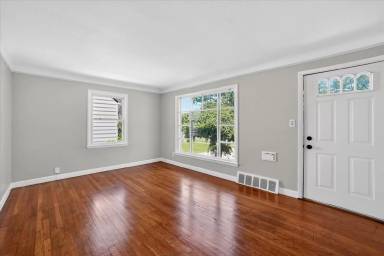 Main picture of 13776 Shady Oak Blvd