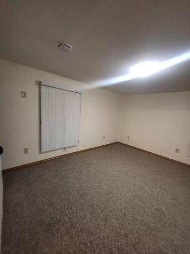 Main picture of 2710 W Lakeside Dr