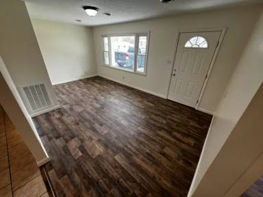 Main picture of 379 Baugh Ln NE
