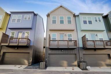 Main picture of 1365 Cozy Cir SE