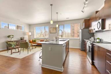 Main picture of Sylvan Uptown