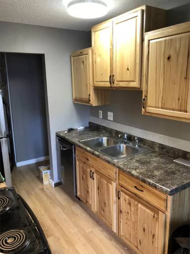 Main picture of 1005 11th Ave S