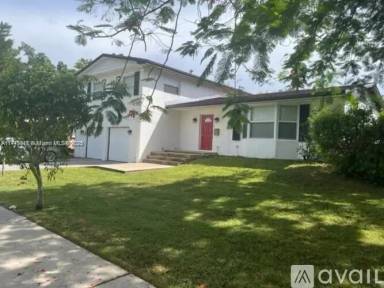 Main picture of 10050 SW 98th Ave