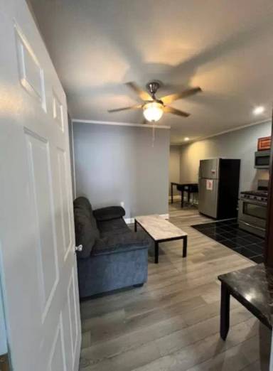 Main picture of 215 Cherry St