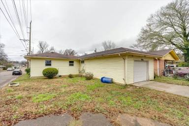 Main picture of 2000 Milne St