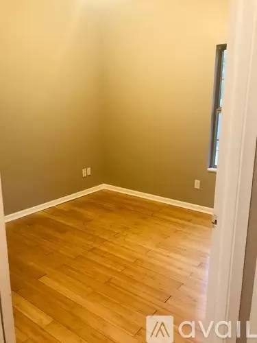 Main picture of 102 Smith St
