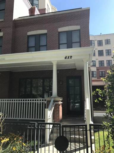 Main picture of 410 Acoma St