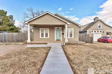 Main picture of 309 E Clegern Ave