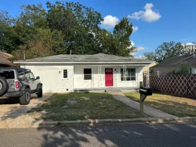 Main picture of 306 N Patterson St