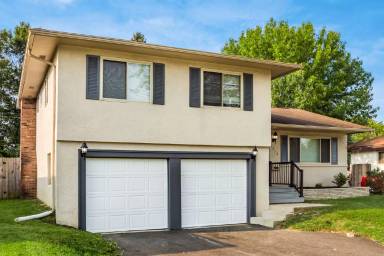 Main picture of 6213 Ambleside Dr
