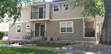Main picture of 321 W Myrtle St
