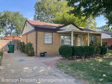 Main picture of 322 Alexander Dr