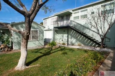 Main picture of 4455 Dawson Ave
