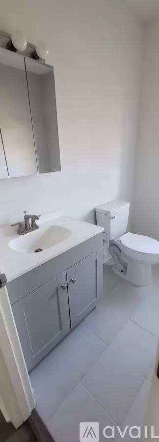 Main picture of 641 W 31st St