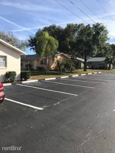 Main picture of 6906 Julia Ct