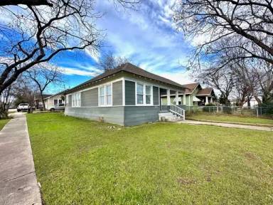 Main picture of 1827 Proctor Ave