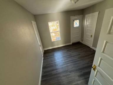 Main picture of 15815 Corsica Ave